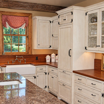 Redmond - Authentic Colonial Kitchen