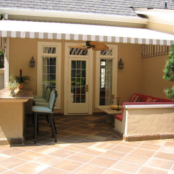 Custom built Sitting area with Bar and retractable awning