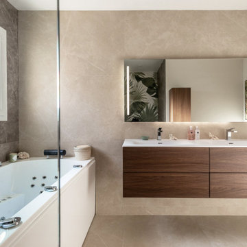 Salle de bains chic et naturelle