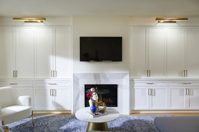 Example of a minimalist living room design in Toronto