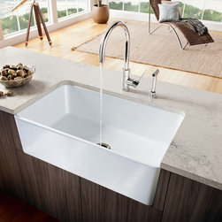 BLANCO CERANA&trade; Apron Front 33'' - Kitchen Sinks