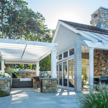 outdoor fireplace/bar space