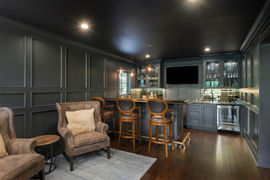 Example of a home bar design in Minneapolis