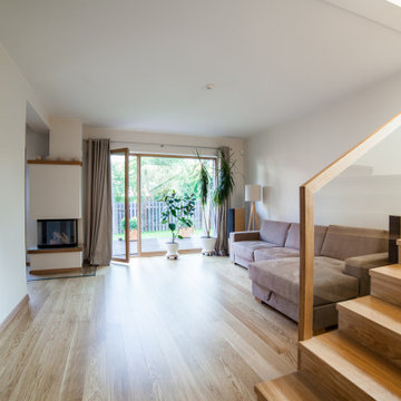 Modern Wood and Glass Staircase