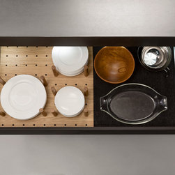 Leicht Collection 2016-Cabinets insert and storage innovation - Dutch Ovens And Casseroles