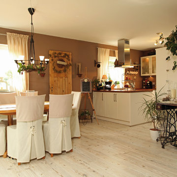 KOMPAKTES LANDHAUS - frei geplantes Kundenhaus