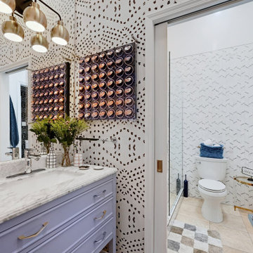 Rising Hills Shared Bath