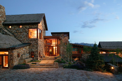 Design ideas for a large country exterior in Denver.
