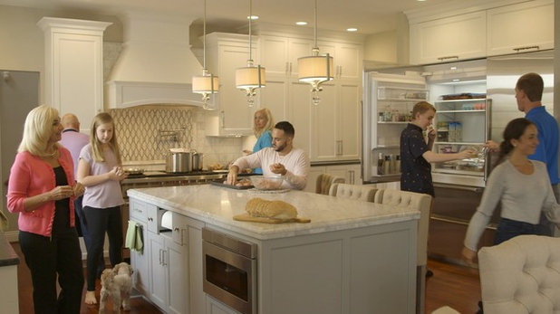 Our Houzz: 2 Families Remodel to Live Under 1 Roof