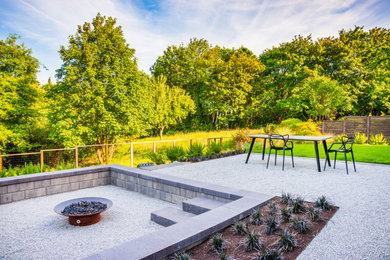 Design ideas for a modern landscaping in Portland.