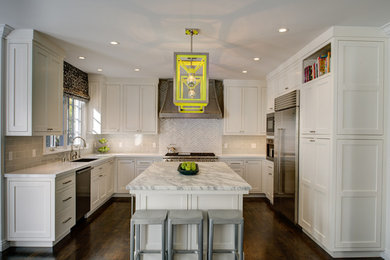 Kitchen - transitional kitchen idea in San Francisco