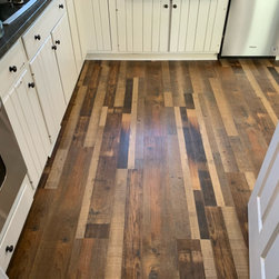 Vinyl - Vinyl Flooring