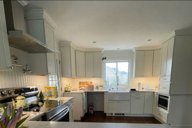 Kitchen - coastal kitchen idea in New York
