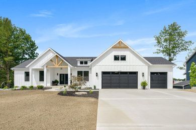 Exterior home photo in Grand Rapids