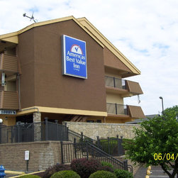 Americas Best Value Inn - Home Fencing And Gates
