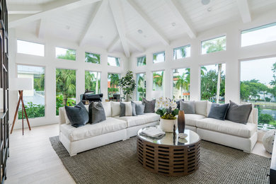 Design ideas for a modern home design in Miami.