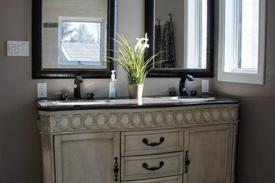Bathroom photo in Other