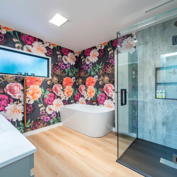 A Bold & Expressive Bathroom