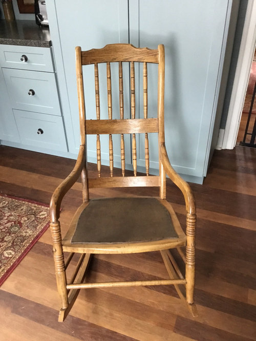 Please help to identify this old rocking chair...