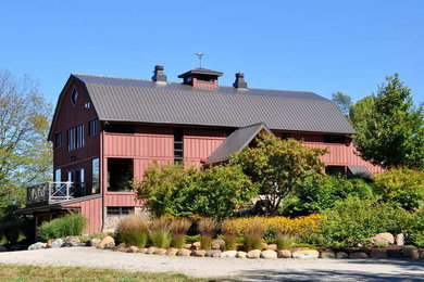 Inspiration for a rustic home design remodel in Toronto