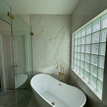 Contemporary Master Bathroom in Katy
