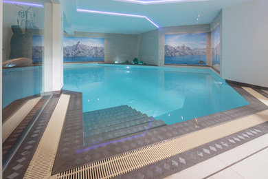 Photo of a contemporary pool in Dusseldorf.