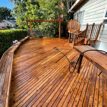 Pressure wash of the deck in seattle