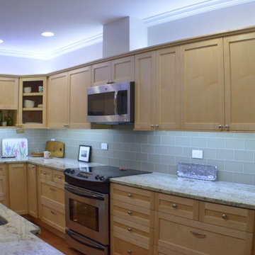Aldrich Condominium Frosted Glass Tile Backssplash
