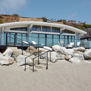 Beach House Meets Mid-Century