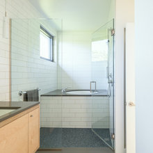 shower/bathtub combos