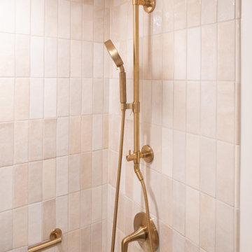 Dramatic Guest Bathroom Design