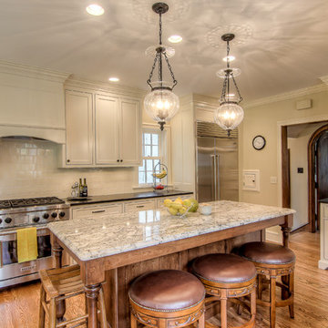 South Minneapolis Tudor Kitchen/Amusement Room Addition