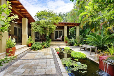 Design ideas for a tropical landscaping in Miami.