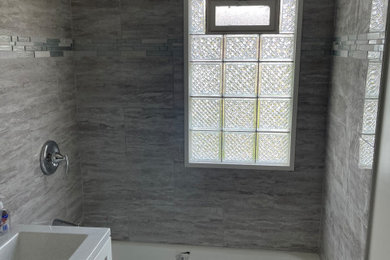 Bathroom - bathroom idea in Milwaukee