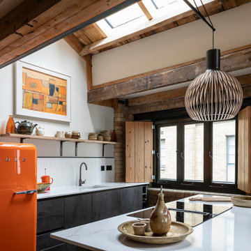 Full flat refurbishment and reconfiguration of a Listed Building in Tower Bridge