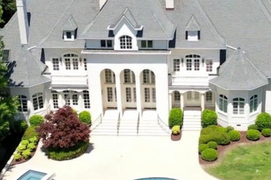 Exterior home idea in Charlotte