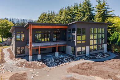 Minimalist exterior home photo in Seattle
