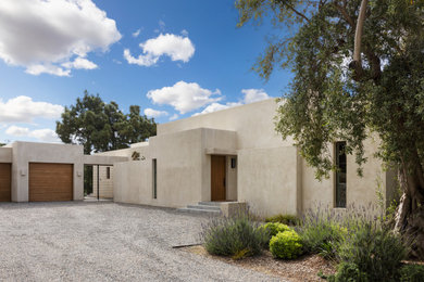 Inspiration for a contemporary exterior home remodel in Los Angeles