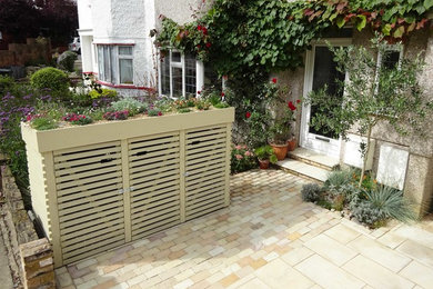 Photo of a small contemporary garden shed in London.
