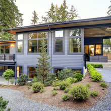 Emigration - Exterior facade