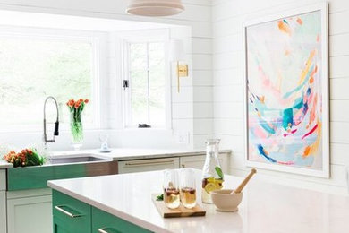 Transitional kitchen photo in Nashville