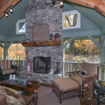 Screened Porch / Fireplace