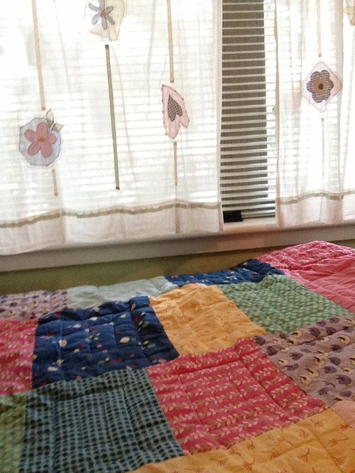 Empty Space between wall and bed