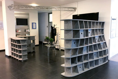 Modernes Arbeitszimmer in Sonstige