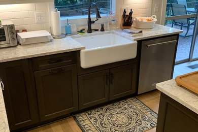 Farmhouse kitchen photo in Atlanta