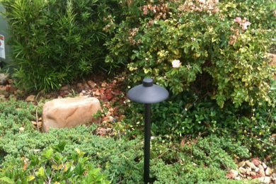 Design ideas for a traditional landscaping in Other.