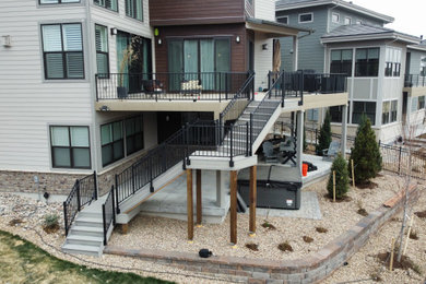 Example of a trendy deck design in Denver