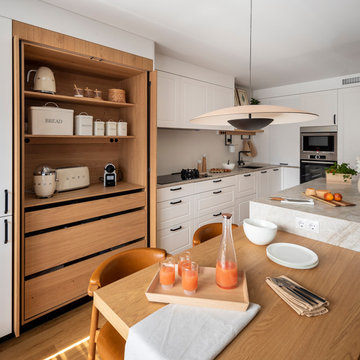 Elegancia clásica: una cocina funcional y atemporal