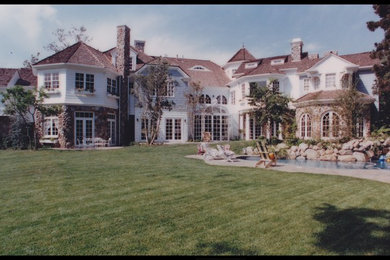 Example of an exterior home design in Los Angeles