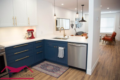 Kitchen - modern kitchen idea in Vancouver